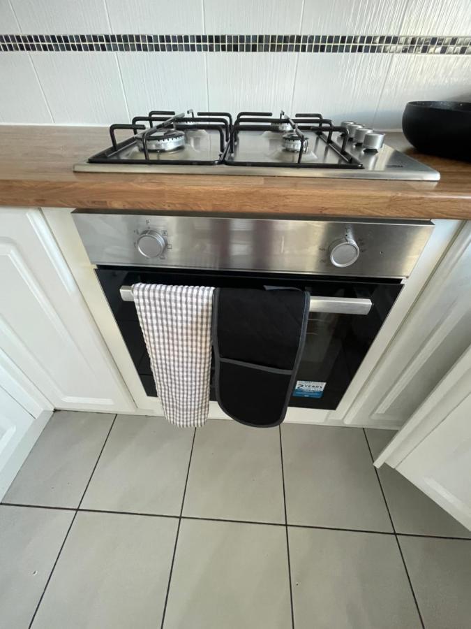 Holiday Home Cardiff City Sleeps 7 Zewnętrze zdjęcie