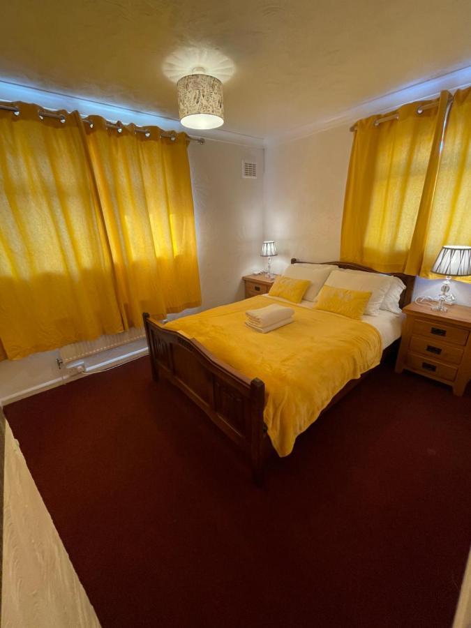 Holiday Home Cardiff City Sleeps 7 Zewnętrze zdjęcie