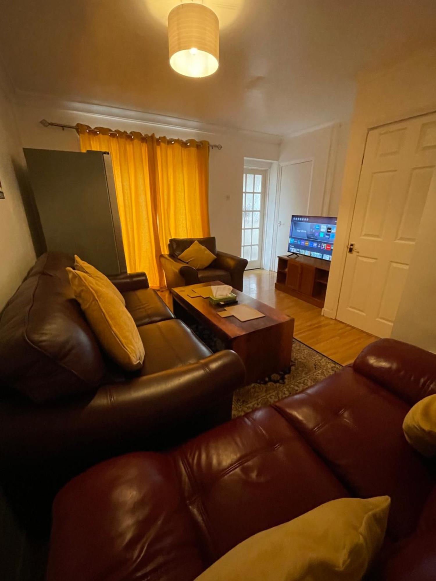 Holiday Home Cardiff City Sleeps 7 Zewnętrze zdjęcie